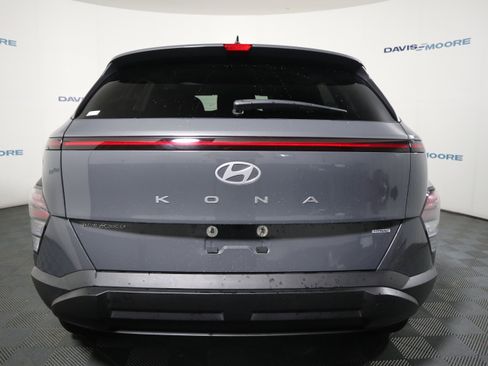 Used 2025 Hyundai Kona SEL AWD/4WD image 7