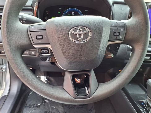 Certified 2025 Toyota Camry LE FWD image 19