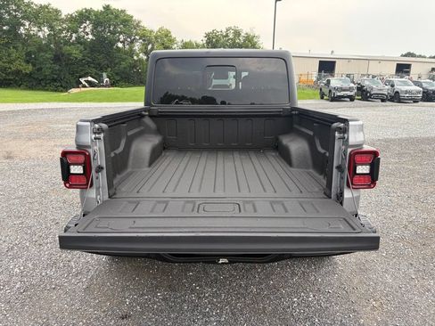 Used 2020 Jeep Gladiator Rubicon AWD/4WD image 18