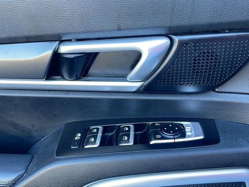 Used 2020 Kia Telluride S w/ S 8 Passenger Seating Package image 19