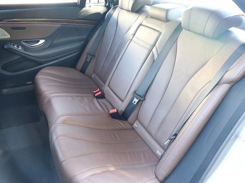 Used 2015 Mercedes-Benz S 550 4MATIC Sedan image 16