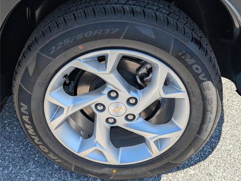 Used 2024 Chevrolet Trax LS w/ LS Convenience Package image 10