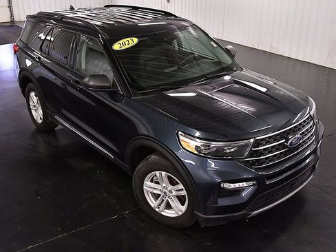 Used 2023 Ford Explorer XLT w/ Equipment Group 202A image 13