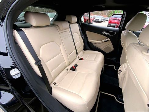 Used 2019 Mercedes-Benz GLA 250 4MATIC image 20