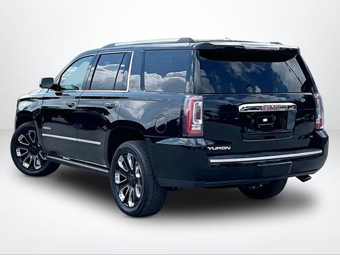 Used 2020 GMC Yukon Denali w/ Denali Ultimate Black Edition AWD/4WD image 14