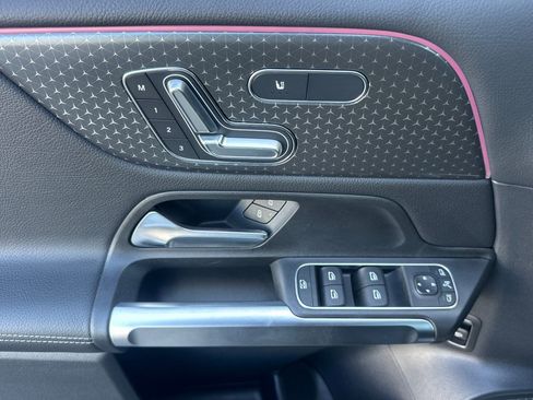 Certified 2024 Mercedes-Benz GLB 250 image 11