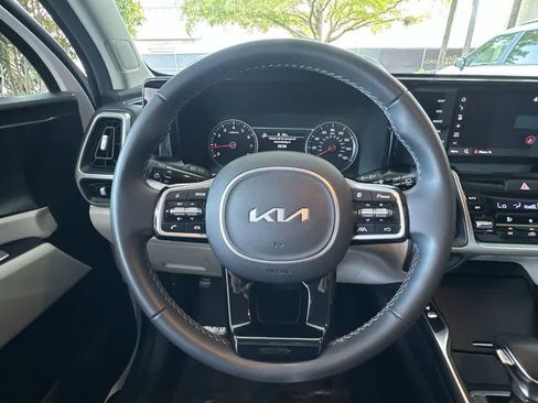 Certified 2023 Kia Sorento S FWD image 15