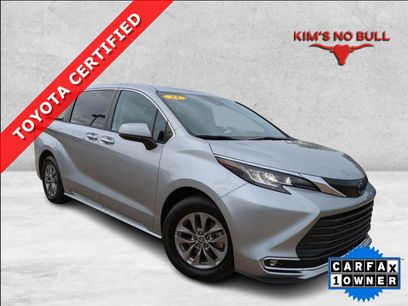 Certified 2022 Toyota Sienna XLE