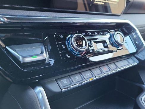 New 2026 GMC Sierra 3500 Denali w/ Denali Reserve Package image 28