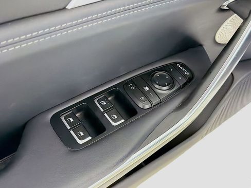 Used 2021 Kia Stinger GT2 image 22