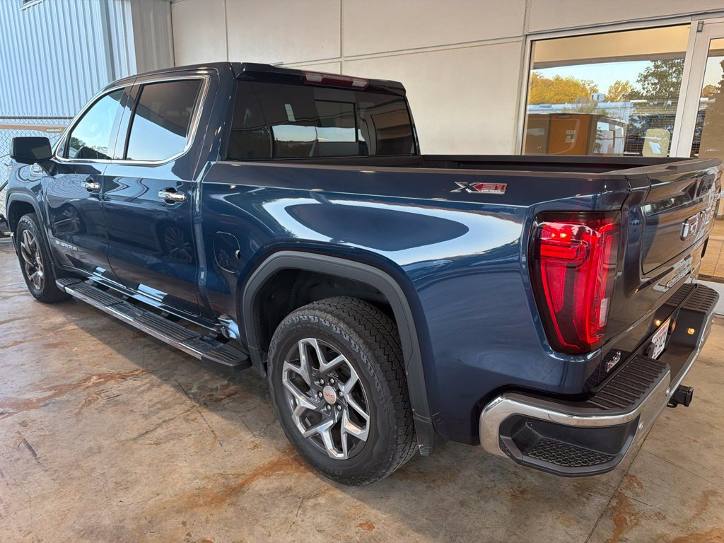 Used 2023 GMC Sierra 1500 SLT w/ SLT Premium Plus Package AWD/4WD image 3