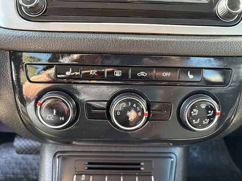 Used 2017 Volkswagen Tiguan S image 21