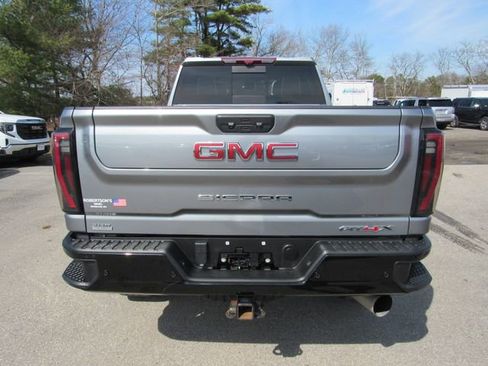 Used 2024 GMC Sierra 2500 AT4X AWD/4WD image 4