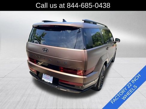 Used 2025 Hyundai Santa Fe Calligraphy FWD image 5