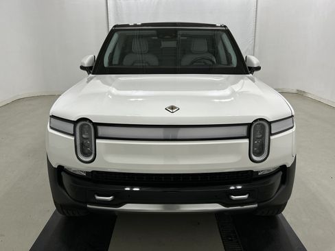 Used 2024 Rivian R1S Adventure AWD/4WD image 8