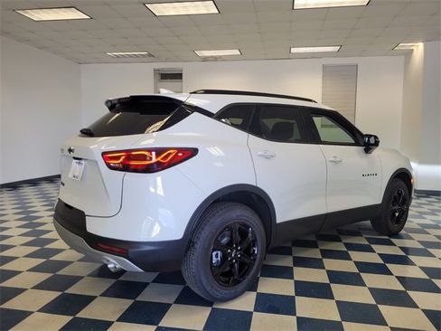 New 2025 Chevrolet Blazer LT w/ Sound & Technology Package image 10