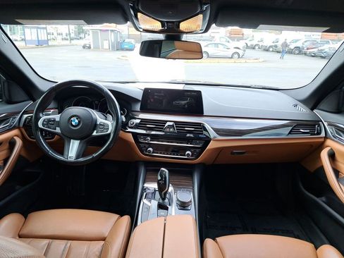 Used 2019 BMW 530e w/ Premium Package image 18