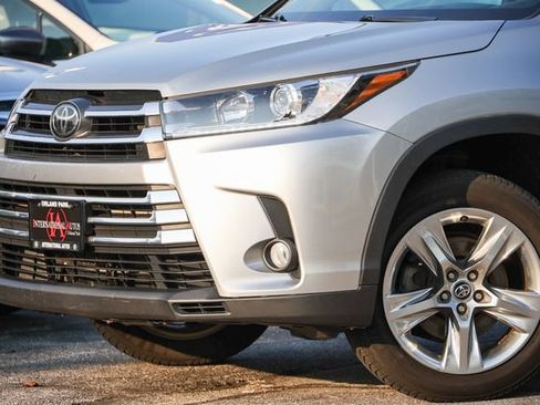 Used 2017 Toyota Highlander Limited AWD/4WD image 13