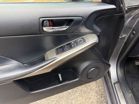 Used 2014 Lexus IS 250 w/ F-Sport Package RWD image 20