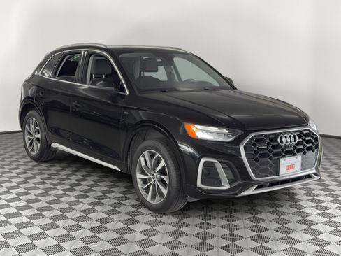 Used 2023 Audi Q5 2.0T Premium Plus w/ Premium Plus Package AWD/4WD image 7