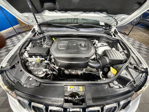 Used 2021 Jeep Grand Cherokee Limited AWD/4WD image 41