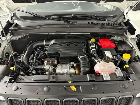 Used 2023 Jeep Renegade Trailhawk image 12