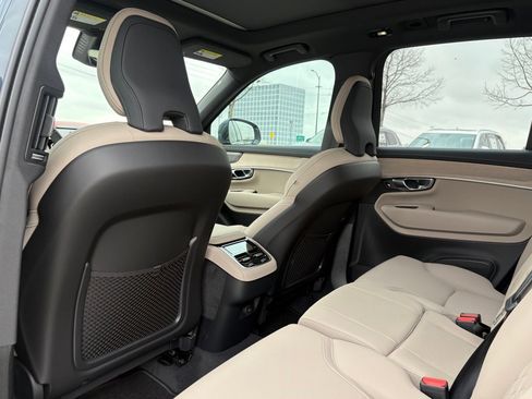 New 2026 Volvo XC90 B6 Plus image 24