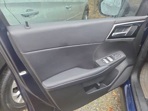 Used 2023 Mitsubishi Outlander SE image 8