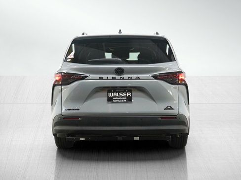 Used 2026 Toyota Sienna XLE Woodland Edition AWD/4WD image 4