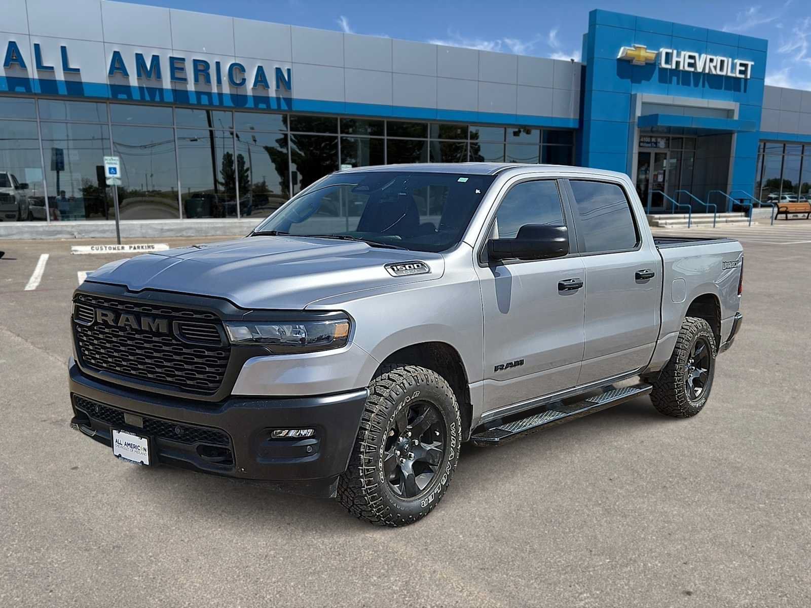 Used 2025 RAM 1500 Warlock AWD/4WD image 4