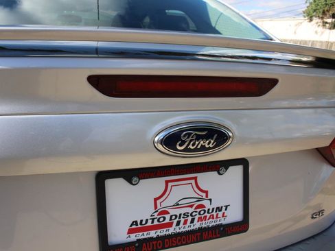 Used 2014 Ford Focus SE w/ SE Sport Package FWD image 38