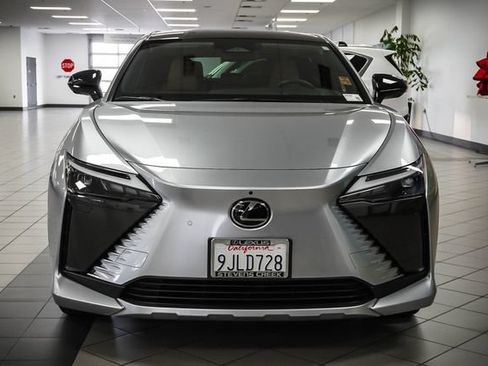 Certified 2023 Lexus RZ 450e Premium w/ Technology Package AWD/4WD image 4