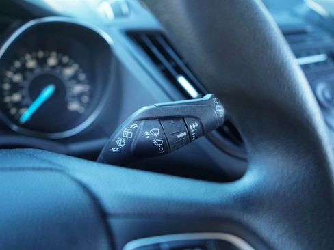 Used 2018 Ford Escape SE image 28