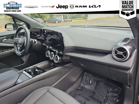 Used 2024 Chevrolet Blazer EV LT AWD/4WD image 25