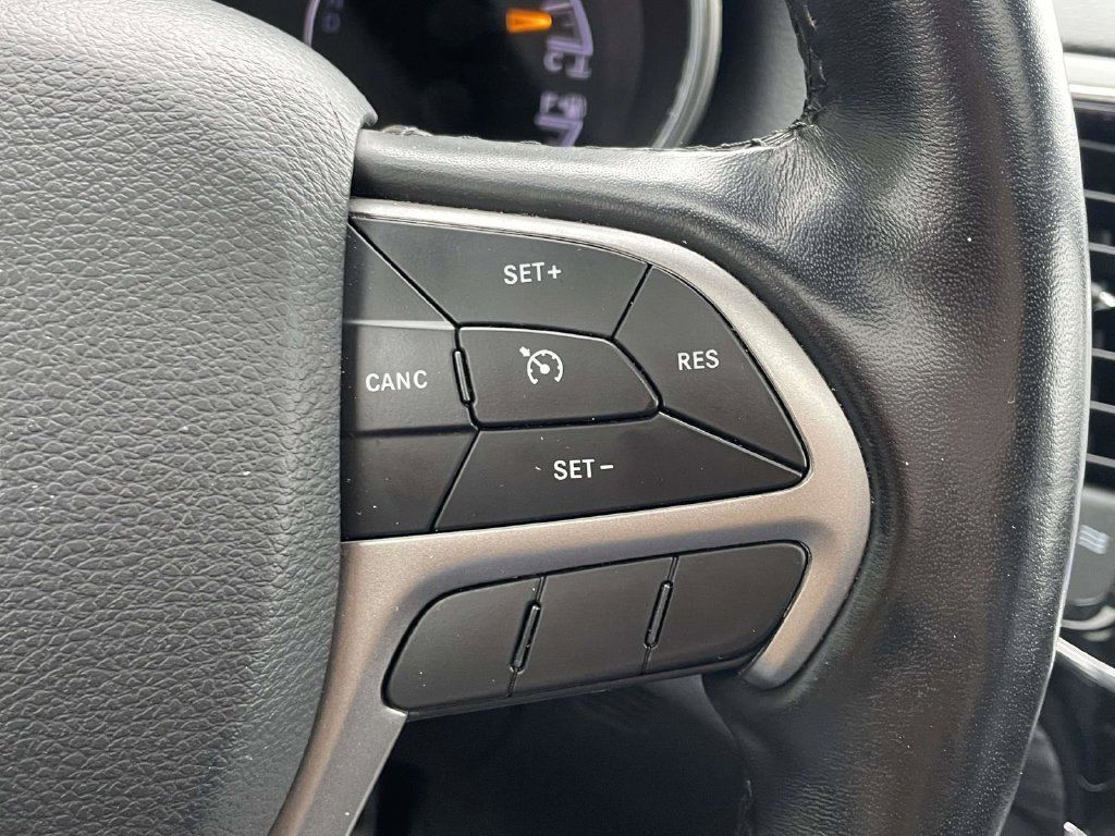 Certified 2020 Jeep Grand Cherokee Altitude AWD/4WD image 28
