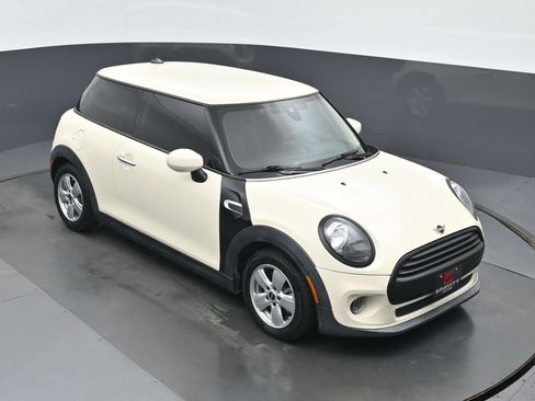 Used 2020 MINI Cooper 2-Door Hardtop FWD image 30