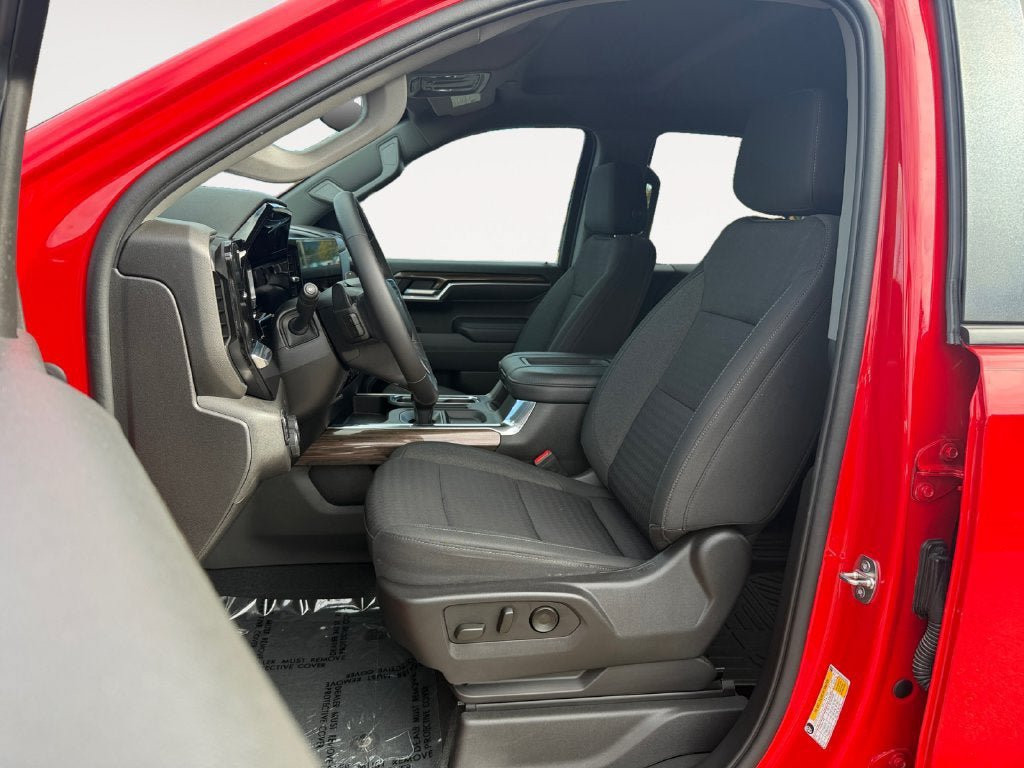 Used 2022 Chevrolet Silverado 1500 RST AWD/4WD image 7