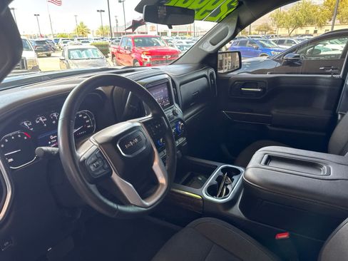 Used 2022 GMC Sierra 1500 Elevation AWD/4WD image 2