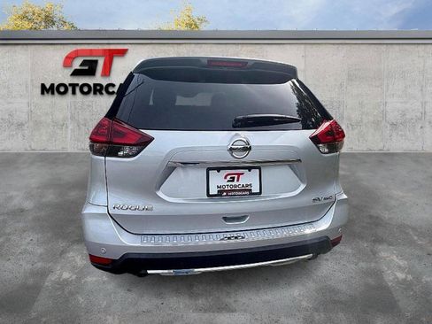 Used 2019 Nissan Rogue SV w/ Premium Package image 4