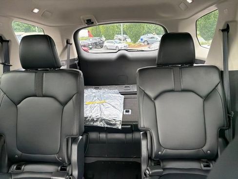 Certified 2025 Honda Pilot EX-L image 14