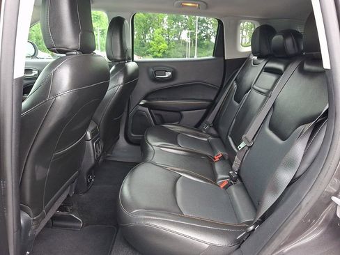 Used 2019 Jeep Compass Limited AWD/4WD image 10