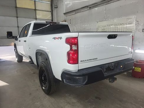 Used 2025 Chevrolet Silverado 3500 W/T AWD/4WD image 2