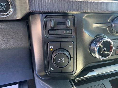 New 2025 Ford F350 Platinum w/ FX4 Off-Road Package image 21