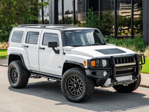 Used 2009 HUMMER H3 Alpha image 49