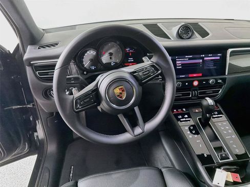 Certified 2026 Porsche Macan S AWD/4WD image 18