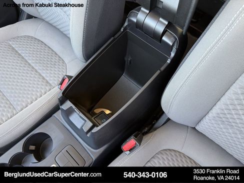 Used 2020 Ford Escape SE Sport image 28