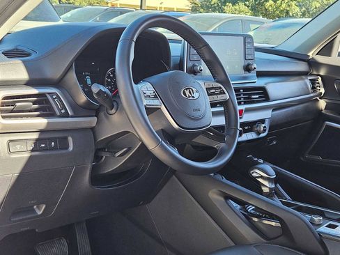 Used 2021 Kia Telluride S image 2