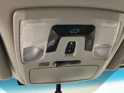 Used 2017 Toyota Sienna XLE AWD/4WD image 26