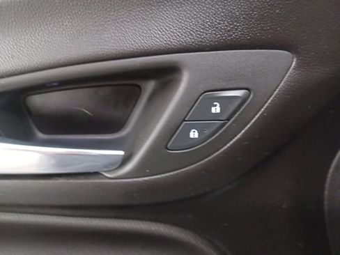 Used 2024 Chevrolet Equinox RS w/ LPO, Floor Liner Package FWD image 18