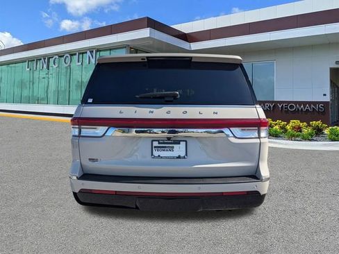 Certified 2024 Lincoln Navigator Reserve image 4